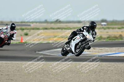 media/Apr-18-2025-TrackDaz (Fri) [[45f5874c44]]/C Group/Session 1 (Turn 7)/